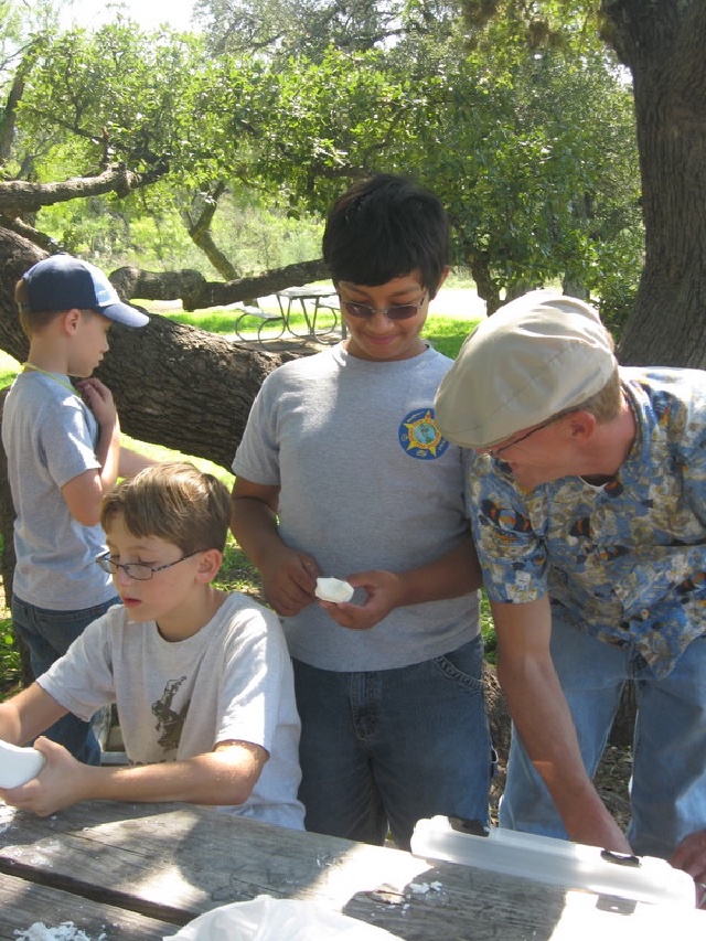 2010-Pack409-Blue-n-Gold - 214.jpg
